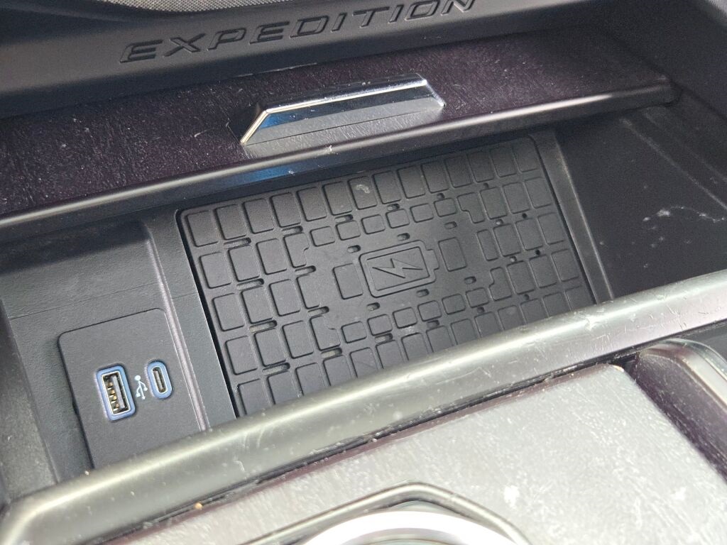 2023 Ford Expedition Platinum photo 34