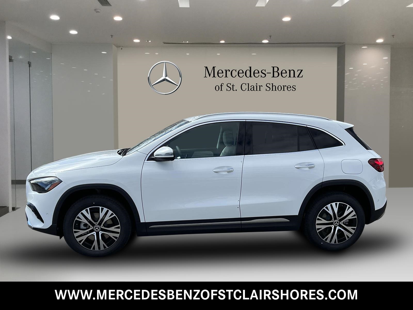 2025 Mercedes Benz GLA 250 4MATIC photo 2