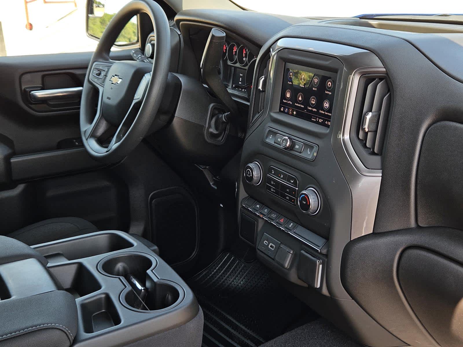 2025 Chevrolet Silverado 1500 Custom photo 9