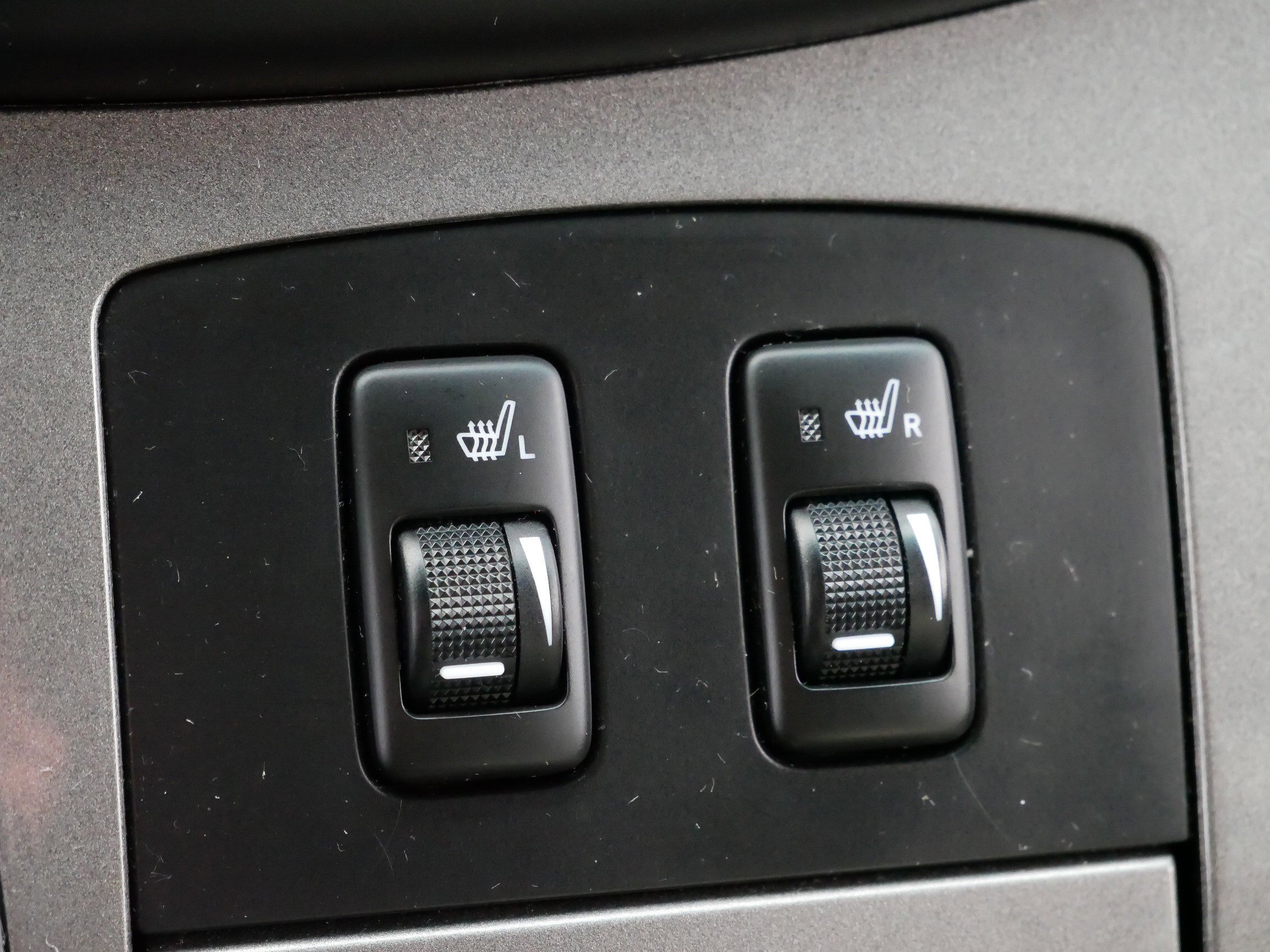 2009 Toyota Sienna XLE photo 28