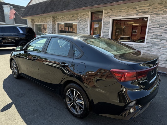 2023 Kia Forte LXS photo 5