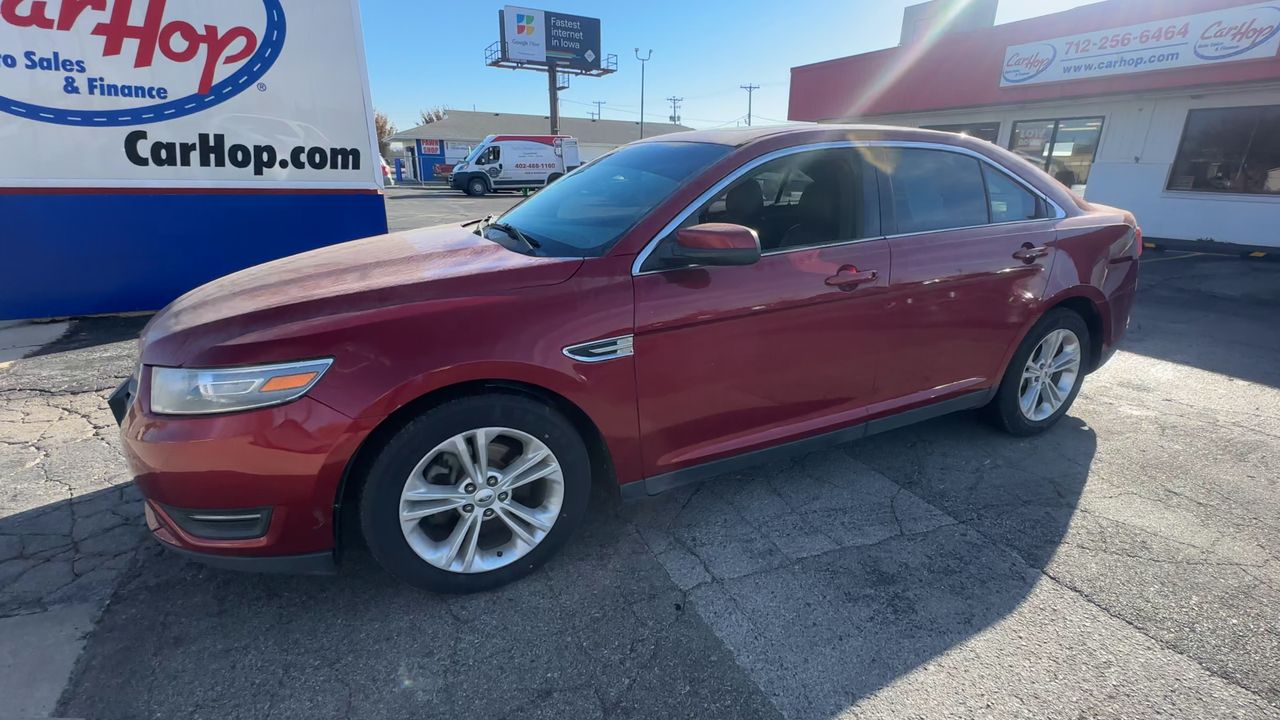 2014 Ford Taurus SEL photo 4