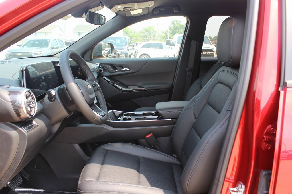 2026 Chevrolet Equinox LT photo 9