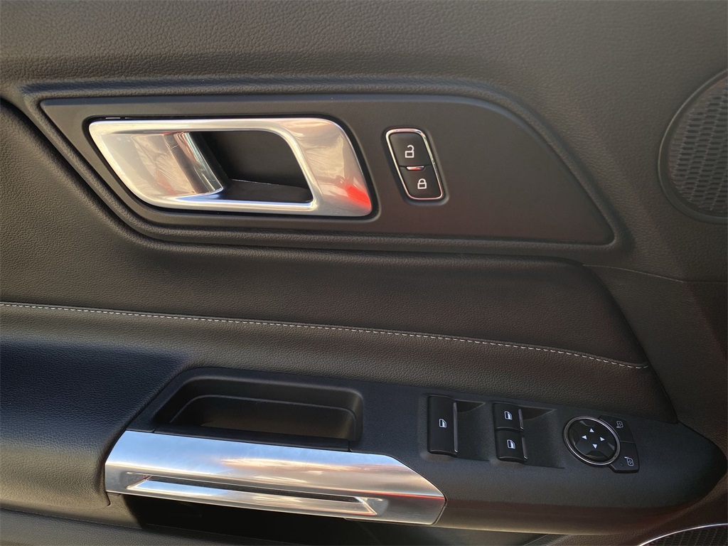 2023 Ford Mustang EcoBoost Premium Convertible photo 15