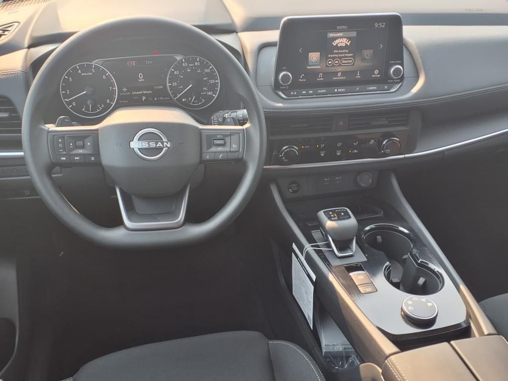 2026 Nissan Rogue S photo 3