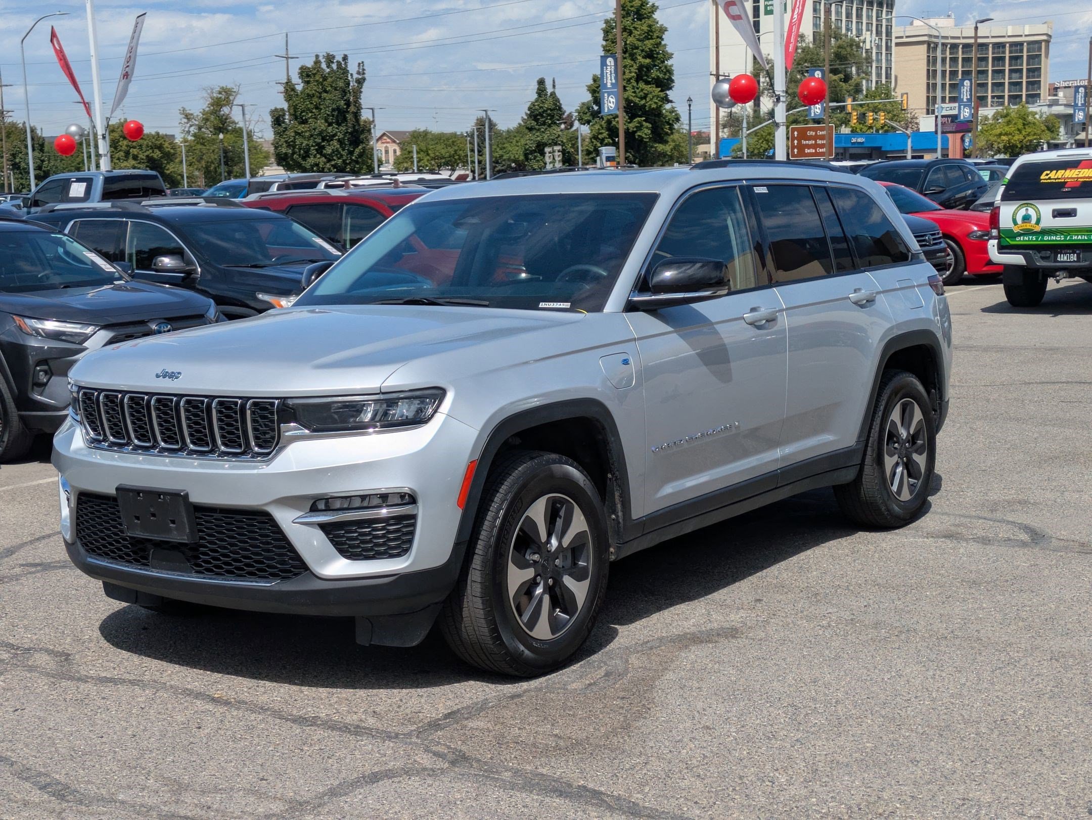 2023 Jeep Cherokee 4xe photo 4