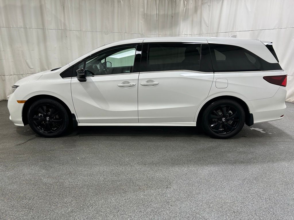2024 Honda Odyssey Sport photo 4