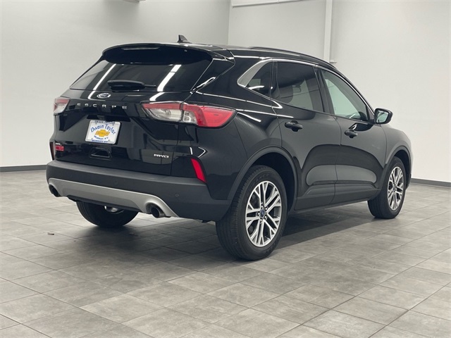 2022 Ford Escape SEL photo 2