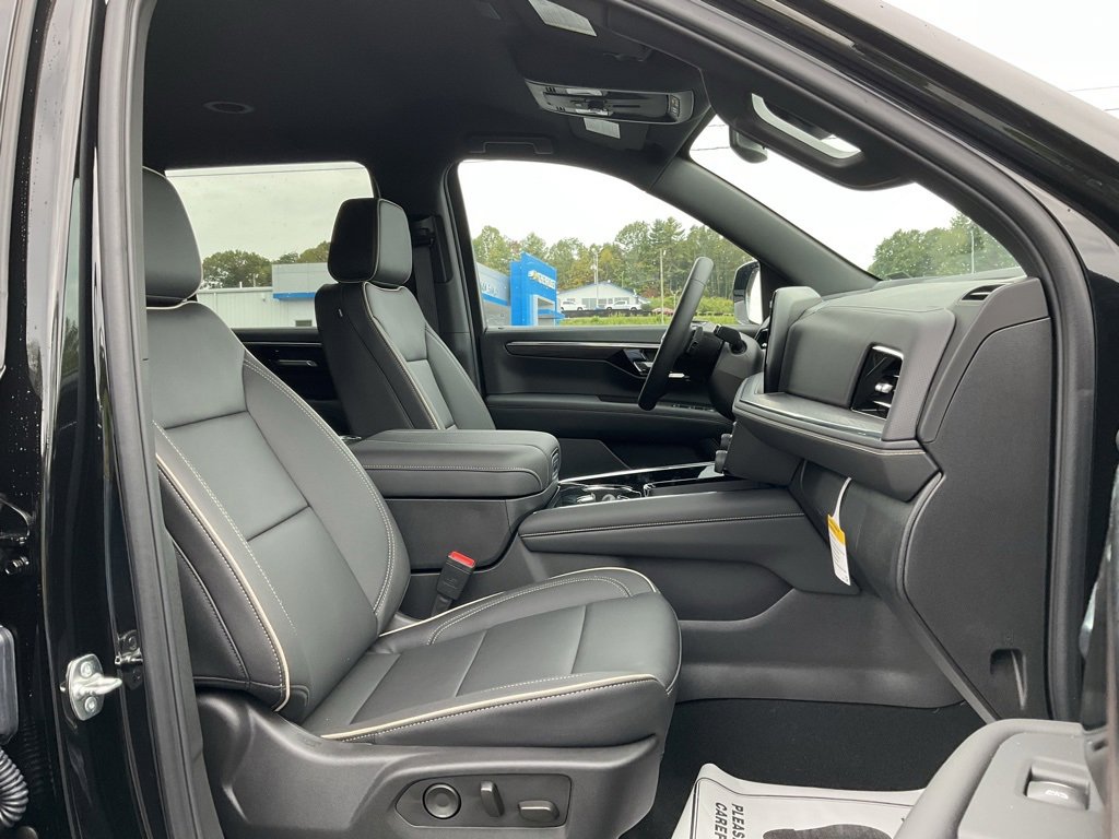2025 Chevrolet Tahoe Premier photo 27