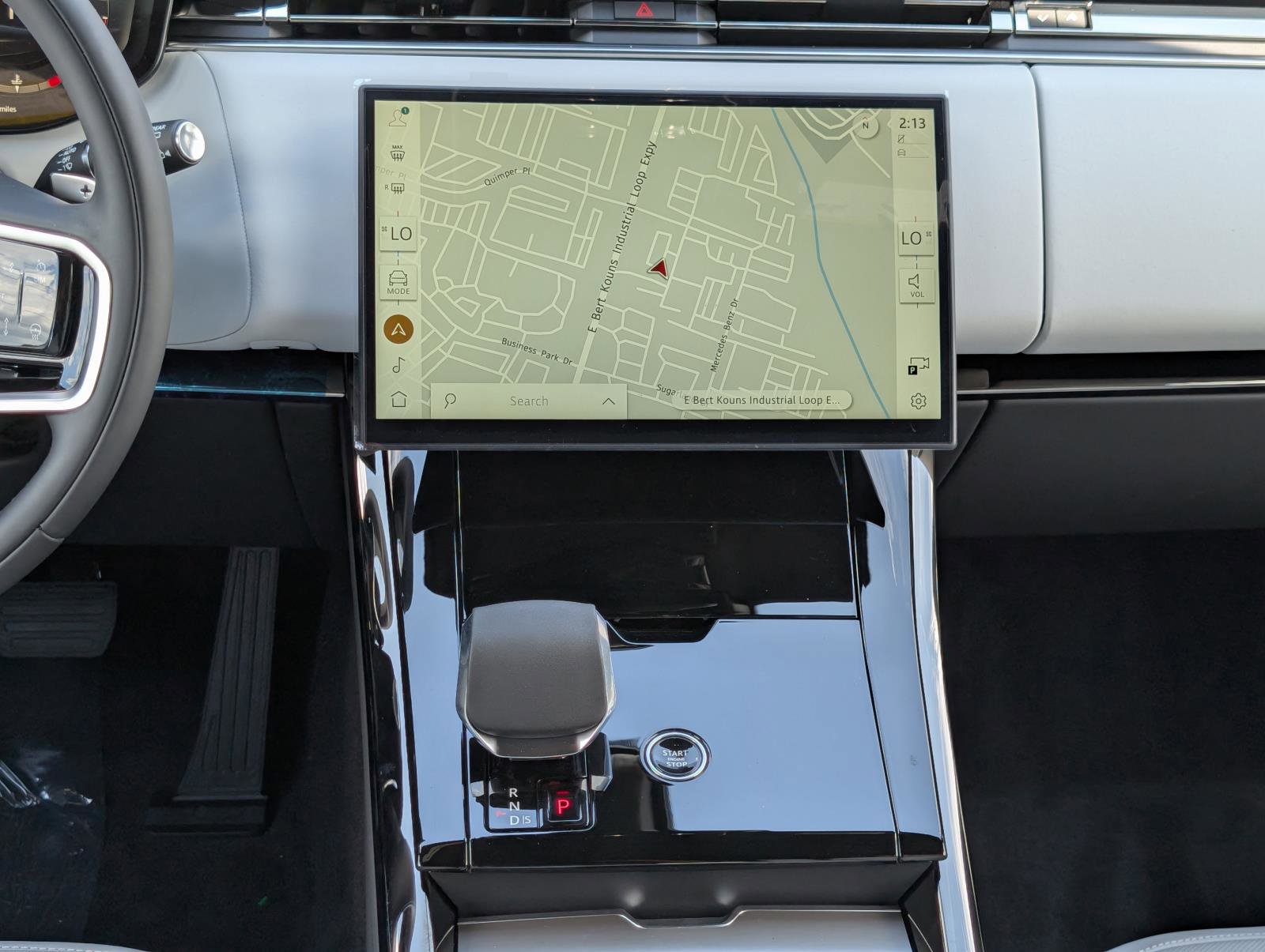 2025 Land Rover Range Rover Sport SE photo 26