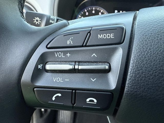 2020 Hyundai Kona SEL Plus photo 25