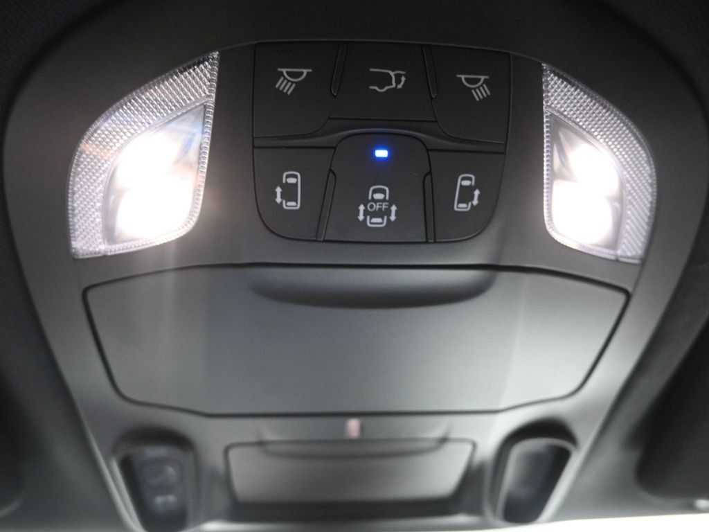 2026 Chrysler Pacifica Limited photo 14