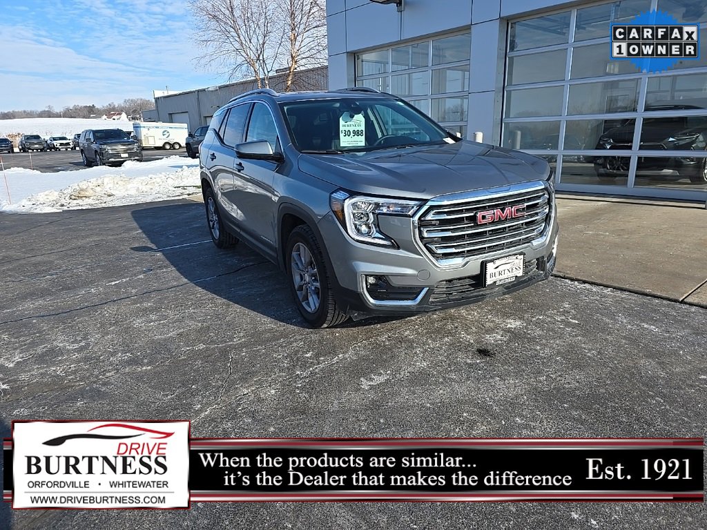 2024 GMC Terrain SLT's photo