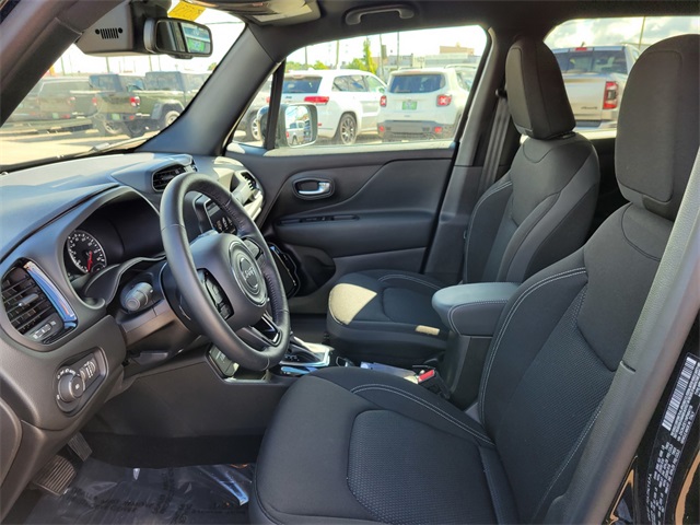 2022 Jeep Renegade Altitude photo 11