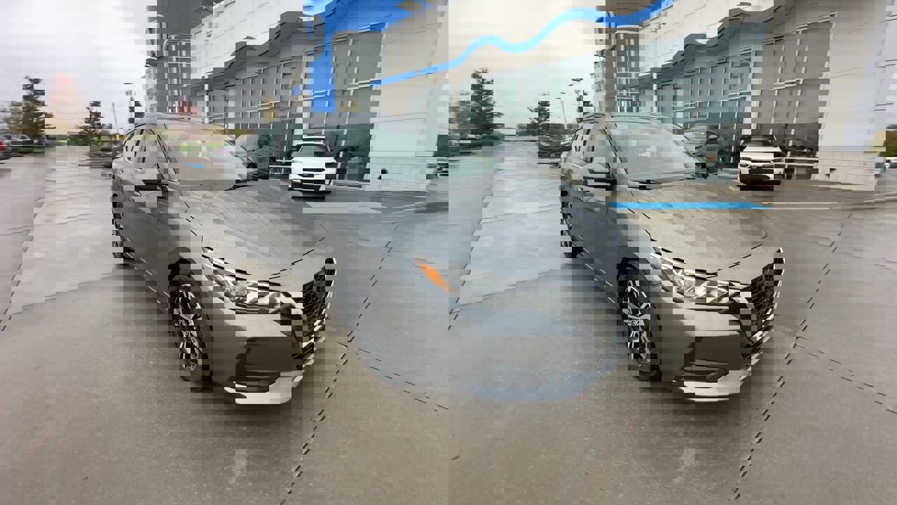 Used 2023 Nissan Sentra SV with VIN 3N1AB8CV4PY251725 for sale in Kansas City