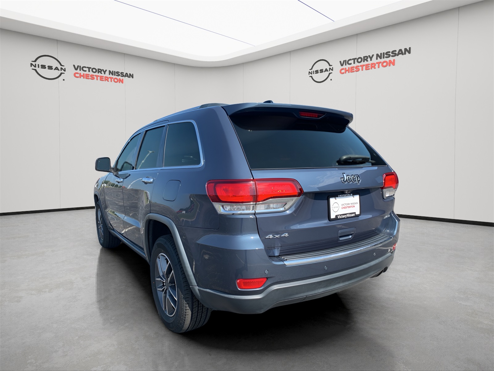 2020 Jeep Grand Cherokee Limited photo 2