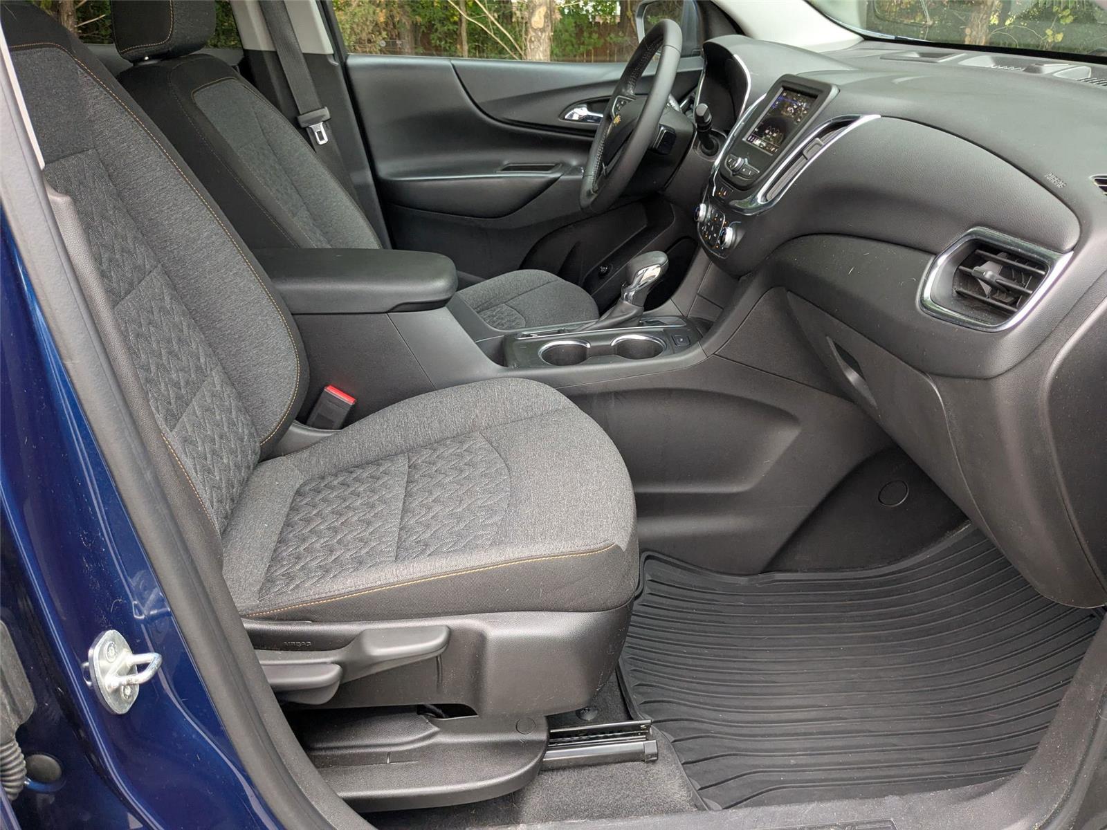 2022 Chevrolet Equinox LT photo 32