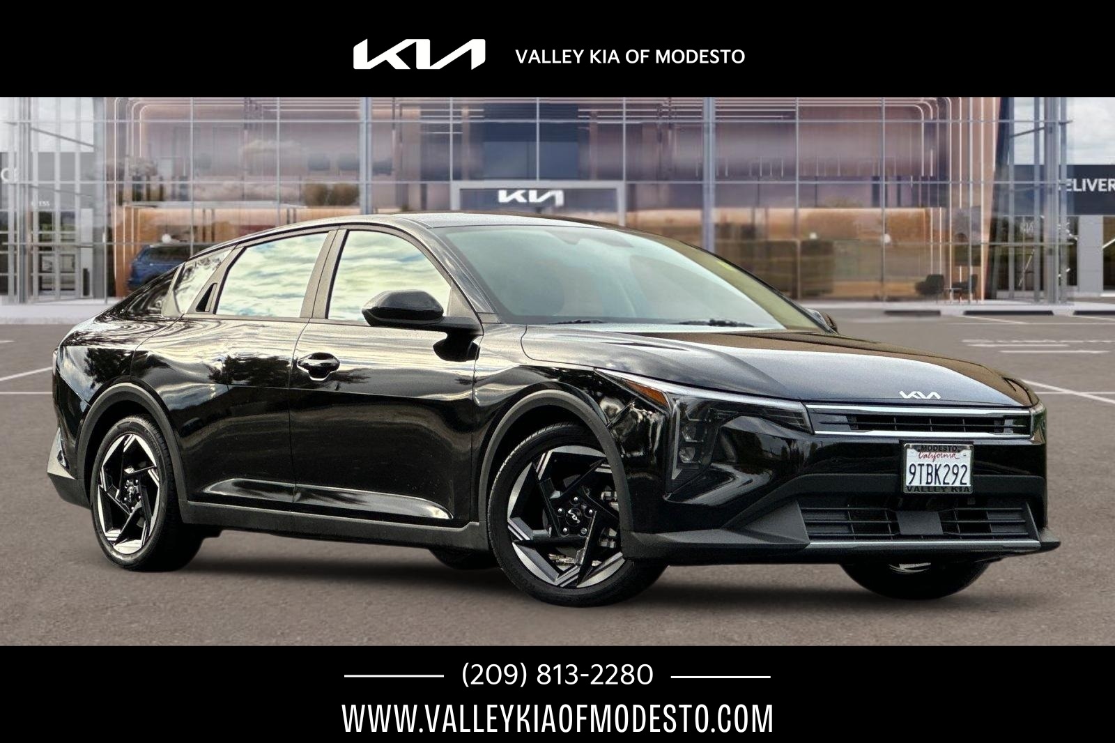 2025 Kia K4 EX's photo