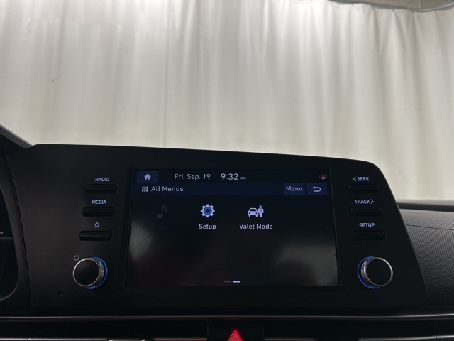 2023 Hyundai Elantra SEL photo 12