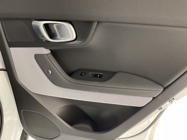 2022 Polestar PS2 e-FWD photo 31