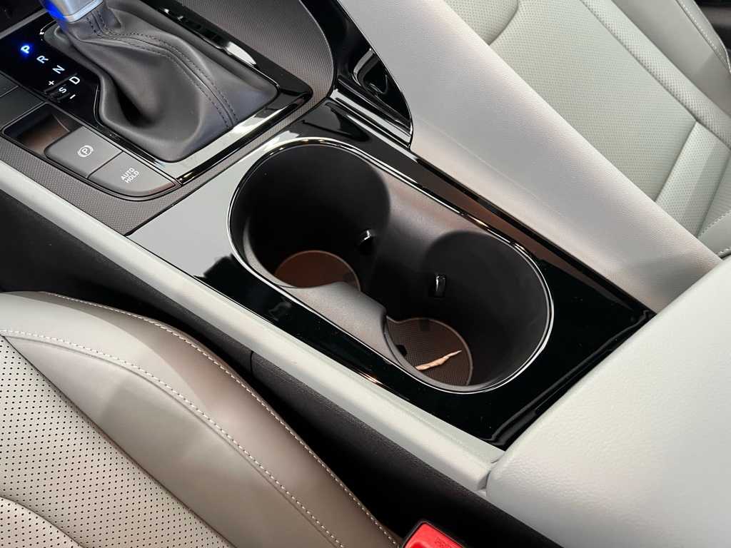 2025 Hyundai Elantra Hybrid Limited photo 37