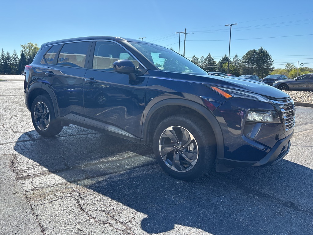 2024 Nissan Rogue SV photo 3