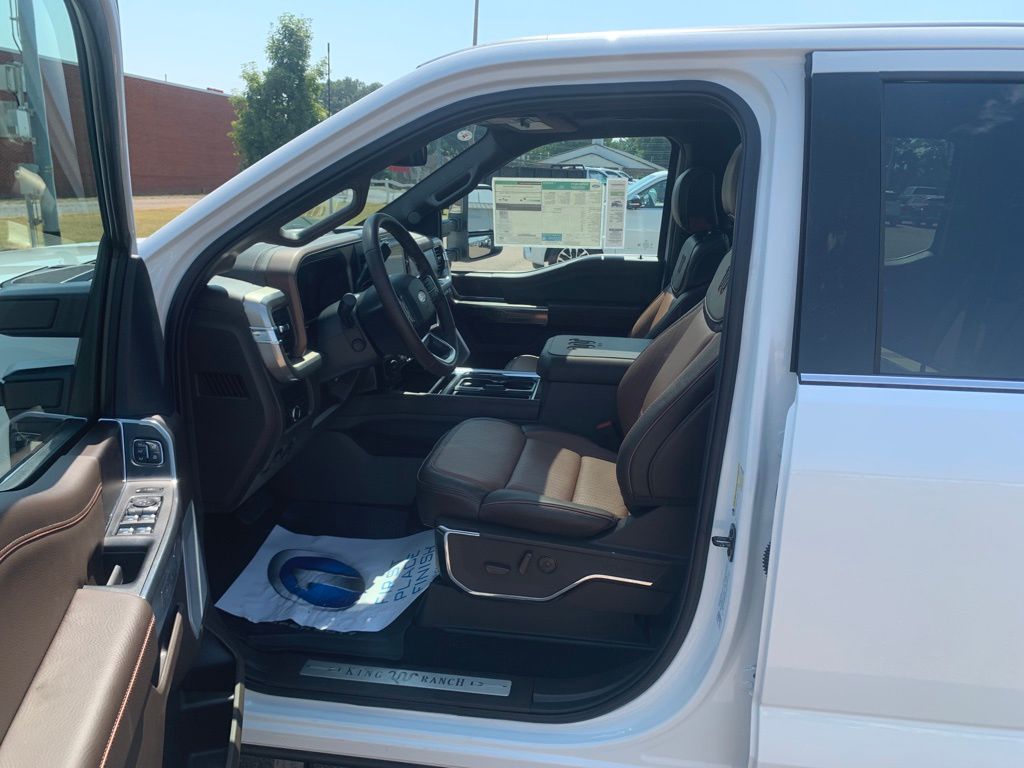 2026 Ford F-250 photo 12
