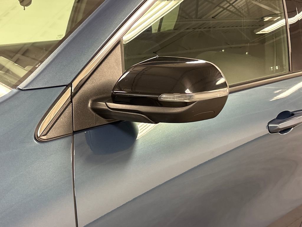 2025 Chevrolet Traverse photo 3