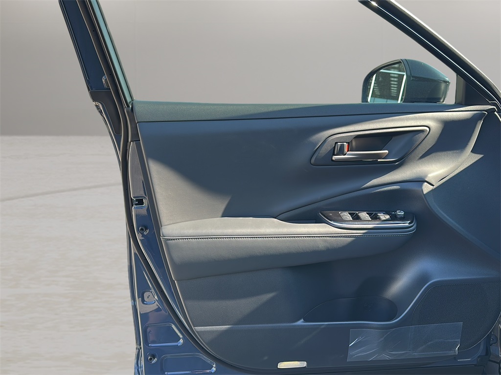 2026 Toyota Crown XLE photo 24