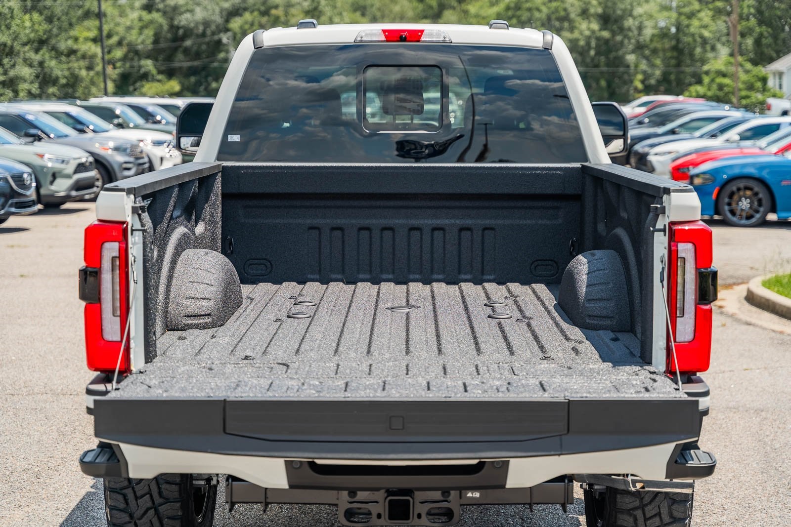 2025 Ford F-350 Platinum photo 10