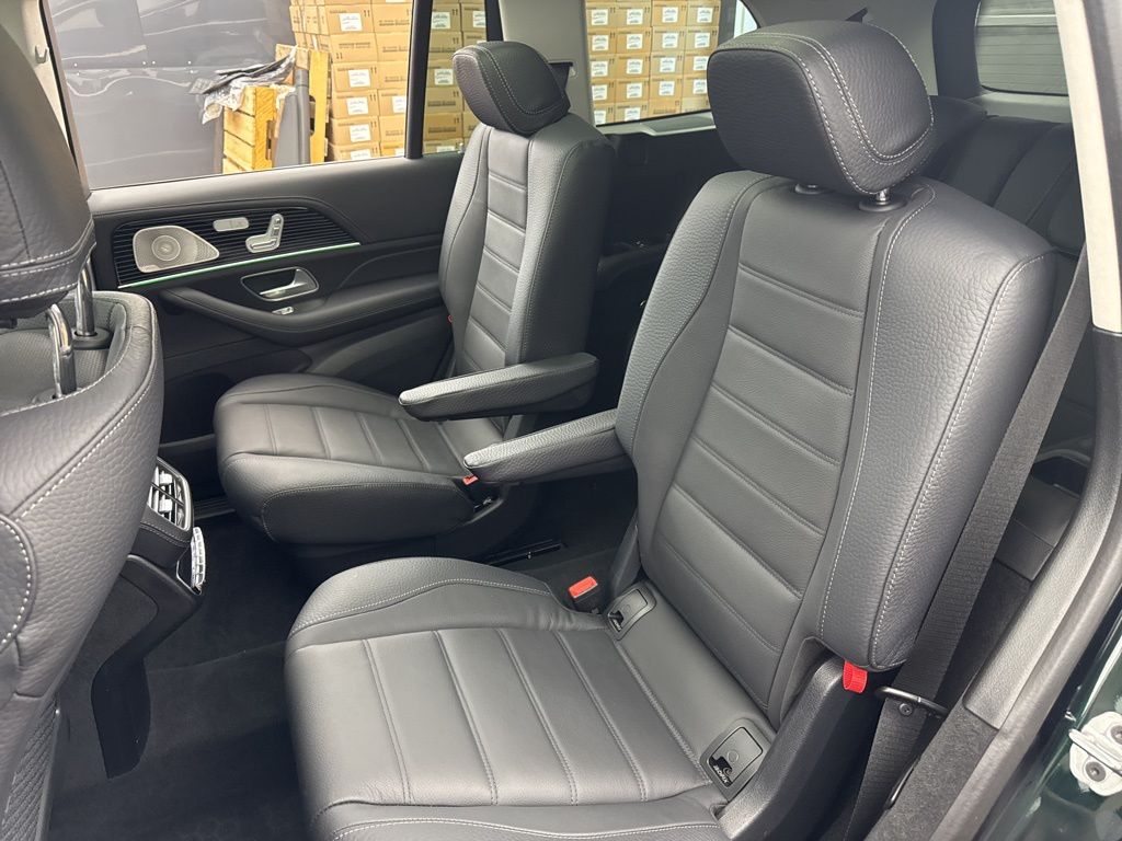 2025 Mercedes Benz GLS 450 4MATIC photo 20