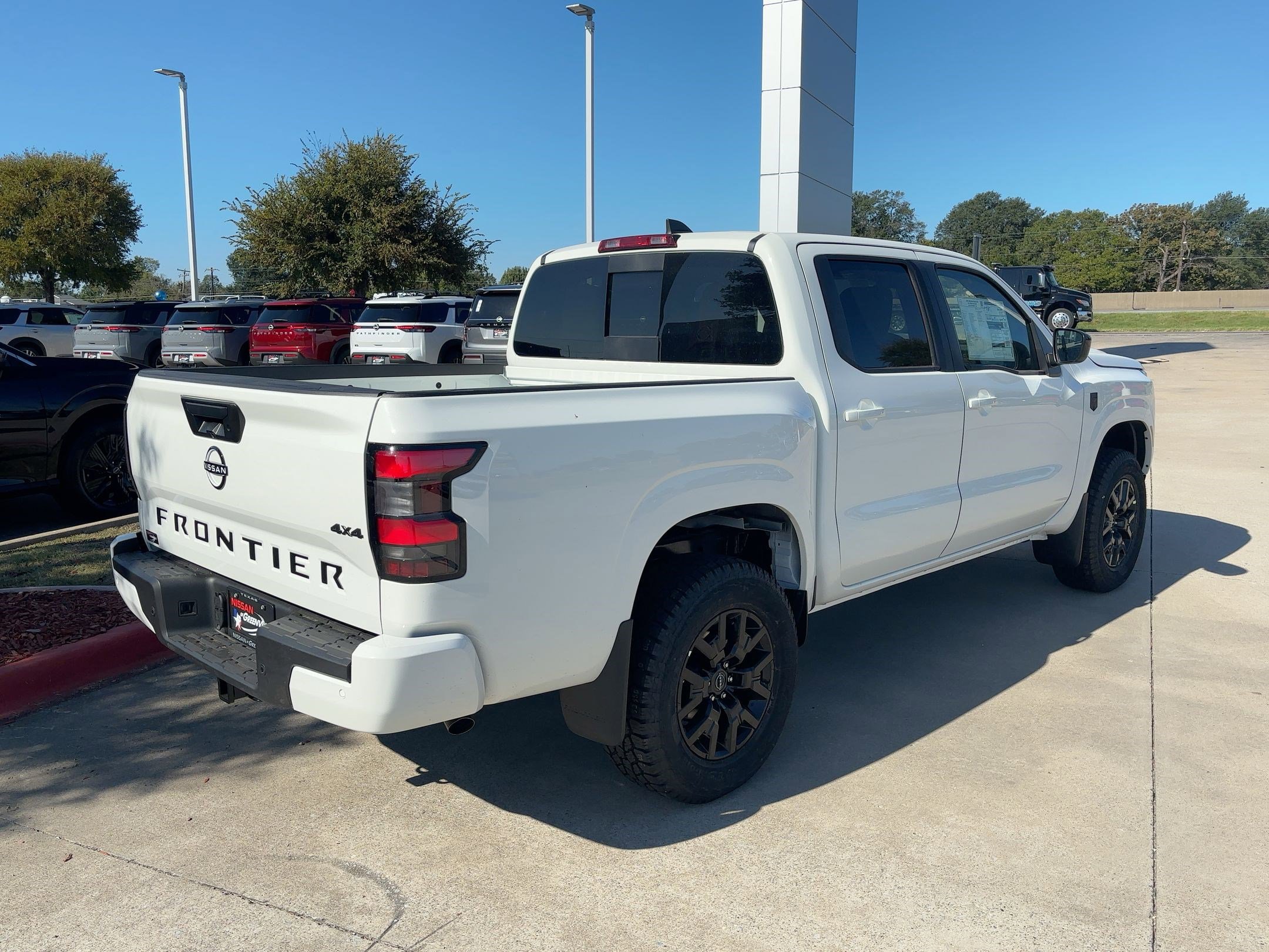 2026 Nissan Frontier SV photo 9