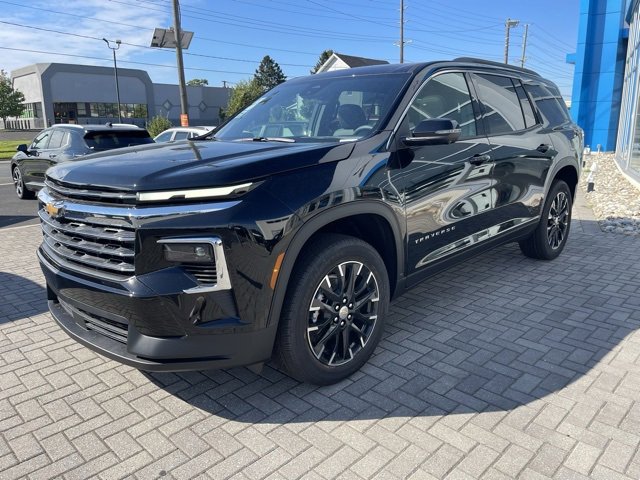 2026 Chevrolet Traverse photo 2