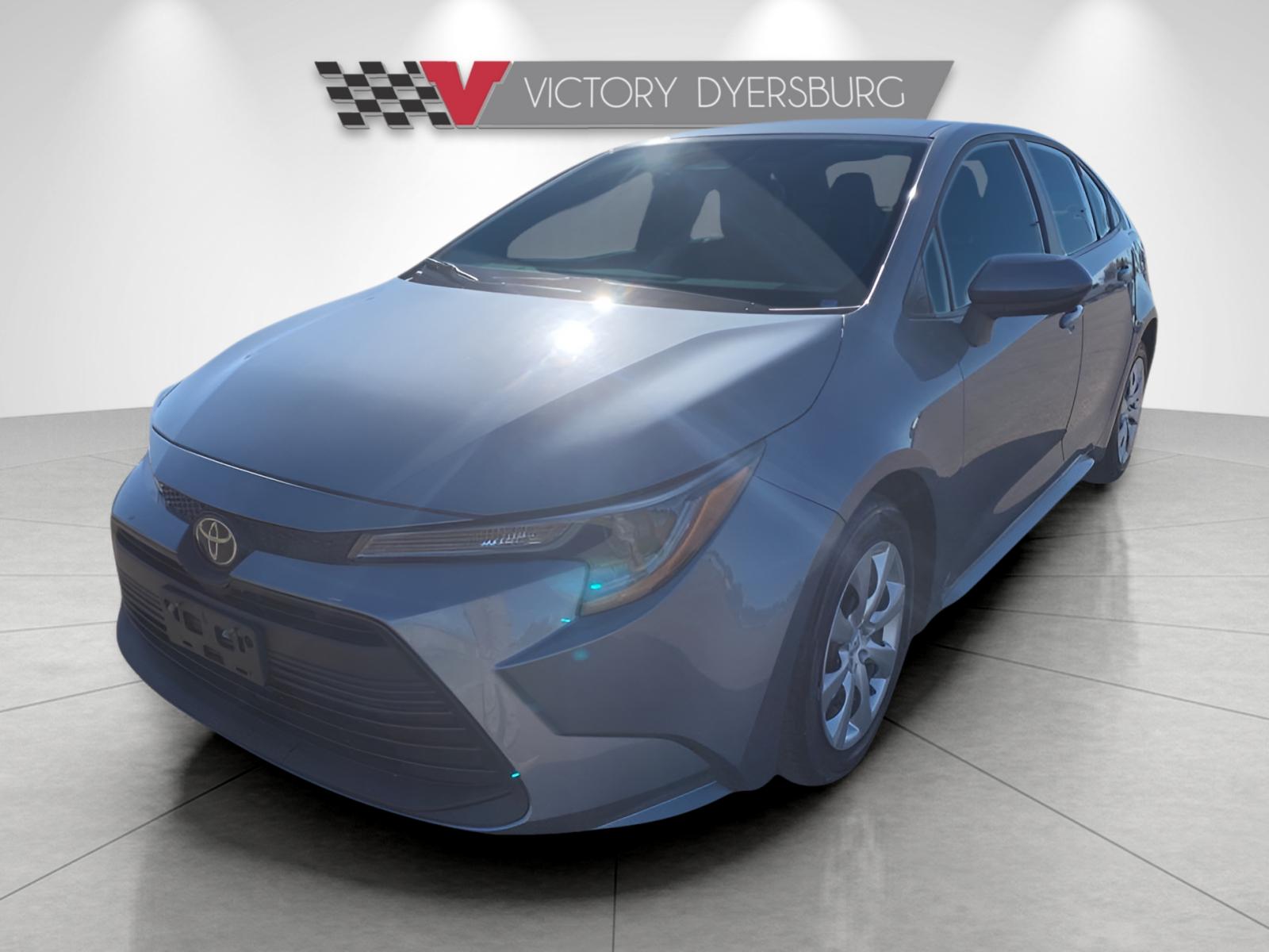 2023 Toyota Corolla LE photo 3