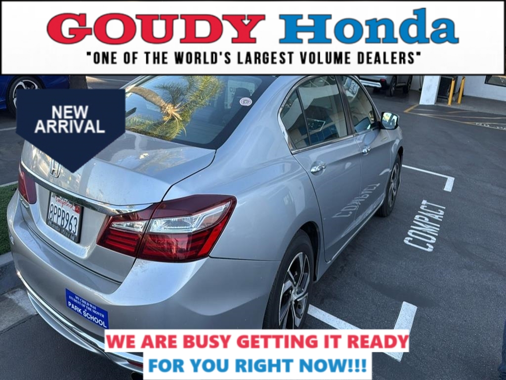 2017 Honda Accord LX photo 3