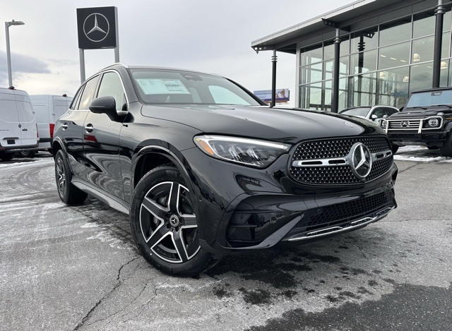 2026 Mercedes-Benz GLC Base's photo