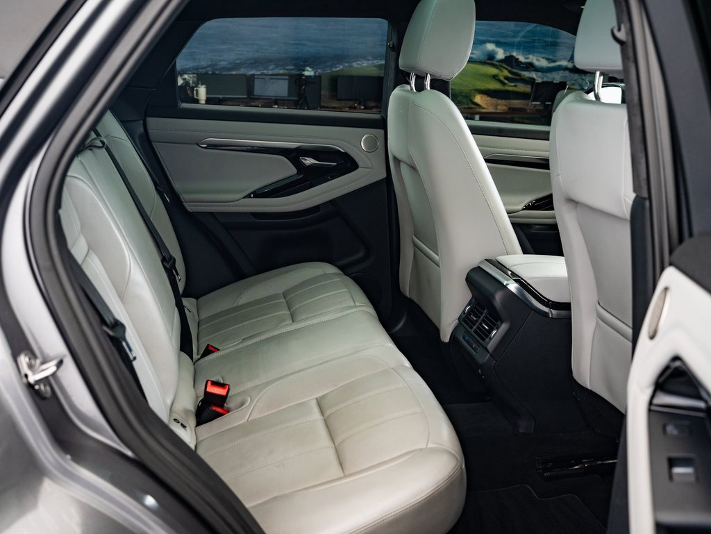 2022 Land Rover Range Rover Evoque SE photo 32