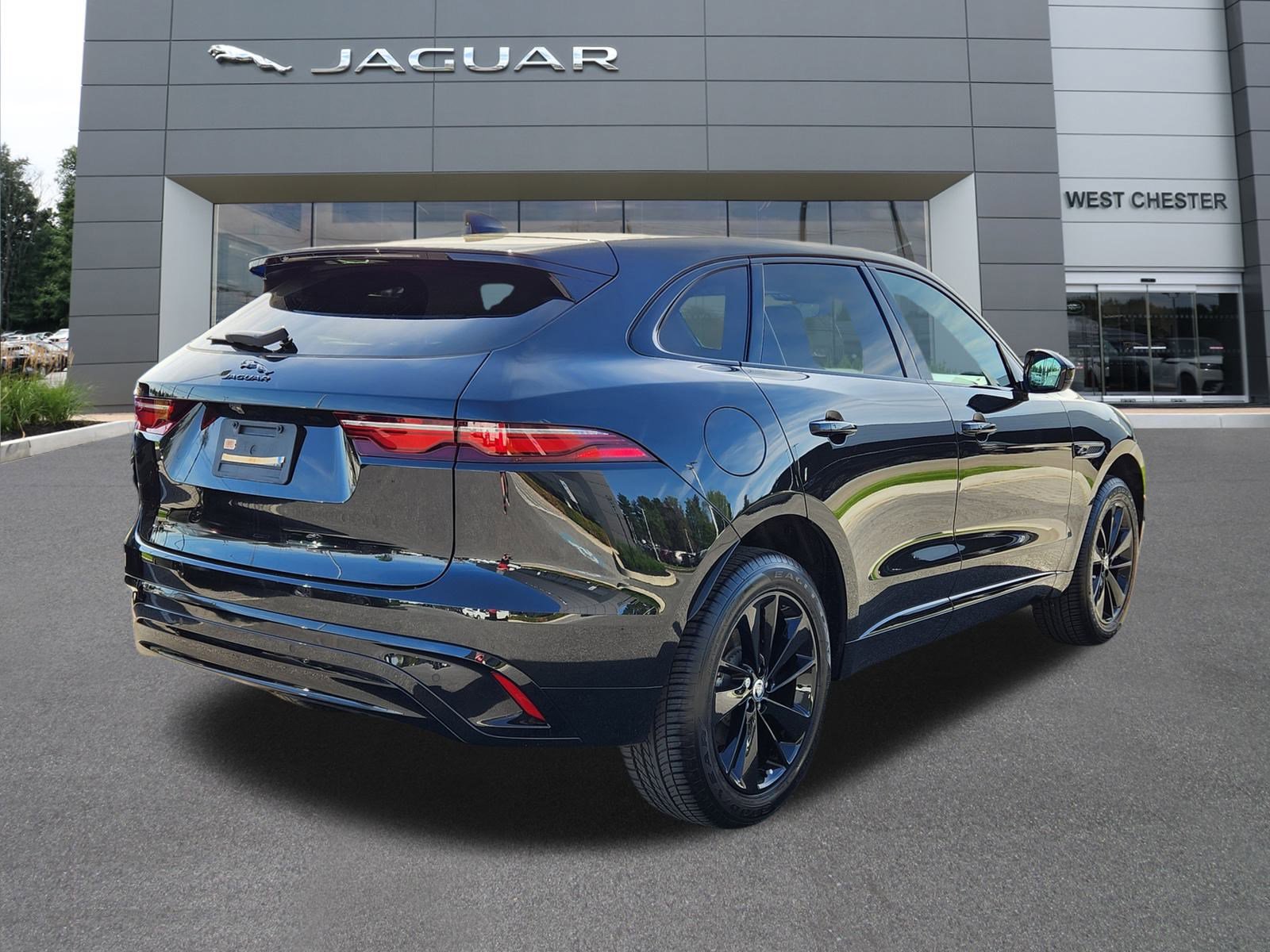 2025 Jaguar F-PACE P250 R-Dynamic S photo 2