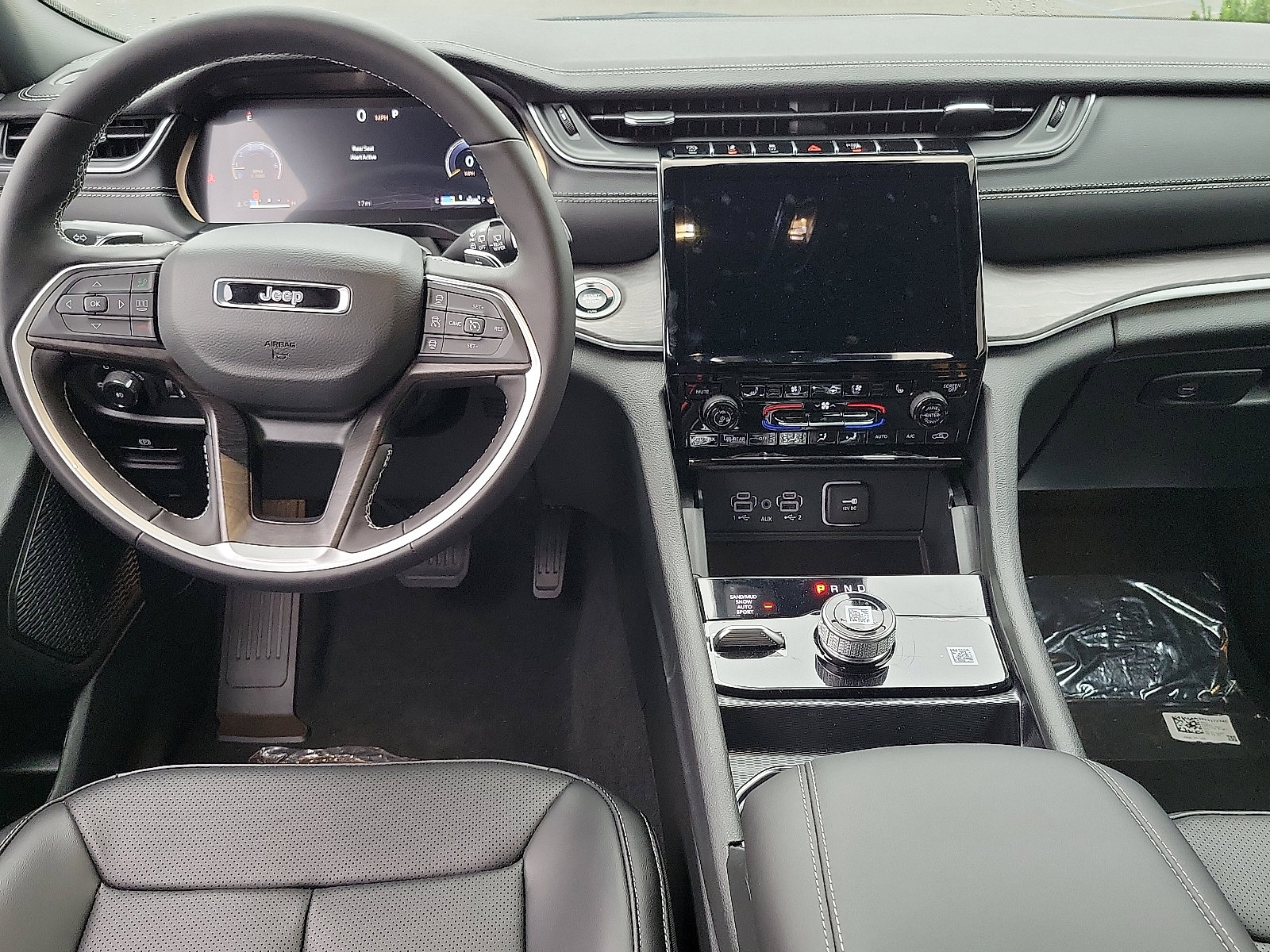 2025 Jeep Grand Cherokee Limited photo 4