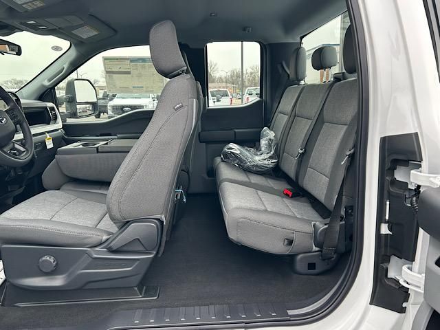 2025 Ford F-350 XL photo 33