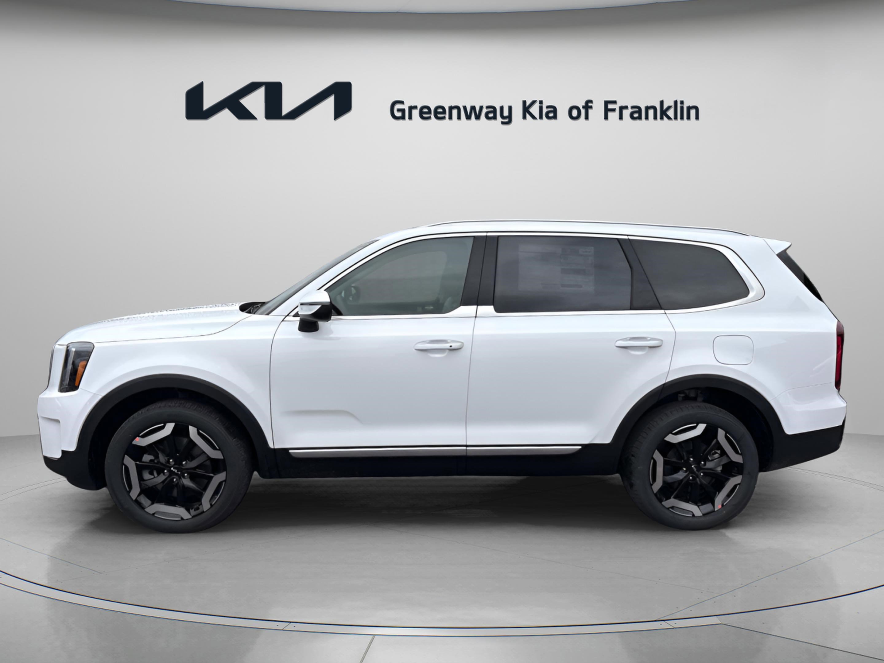 2025 Kia Telluride S photo 4