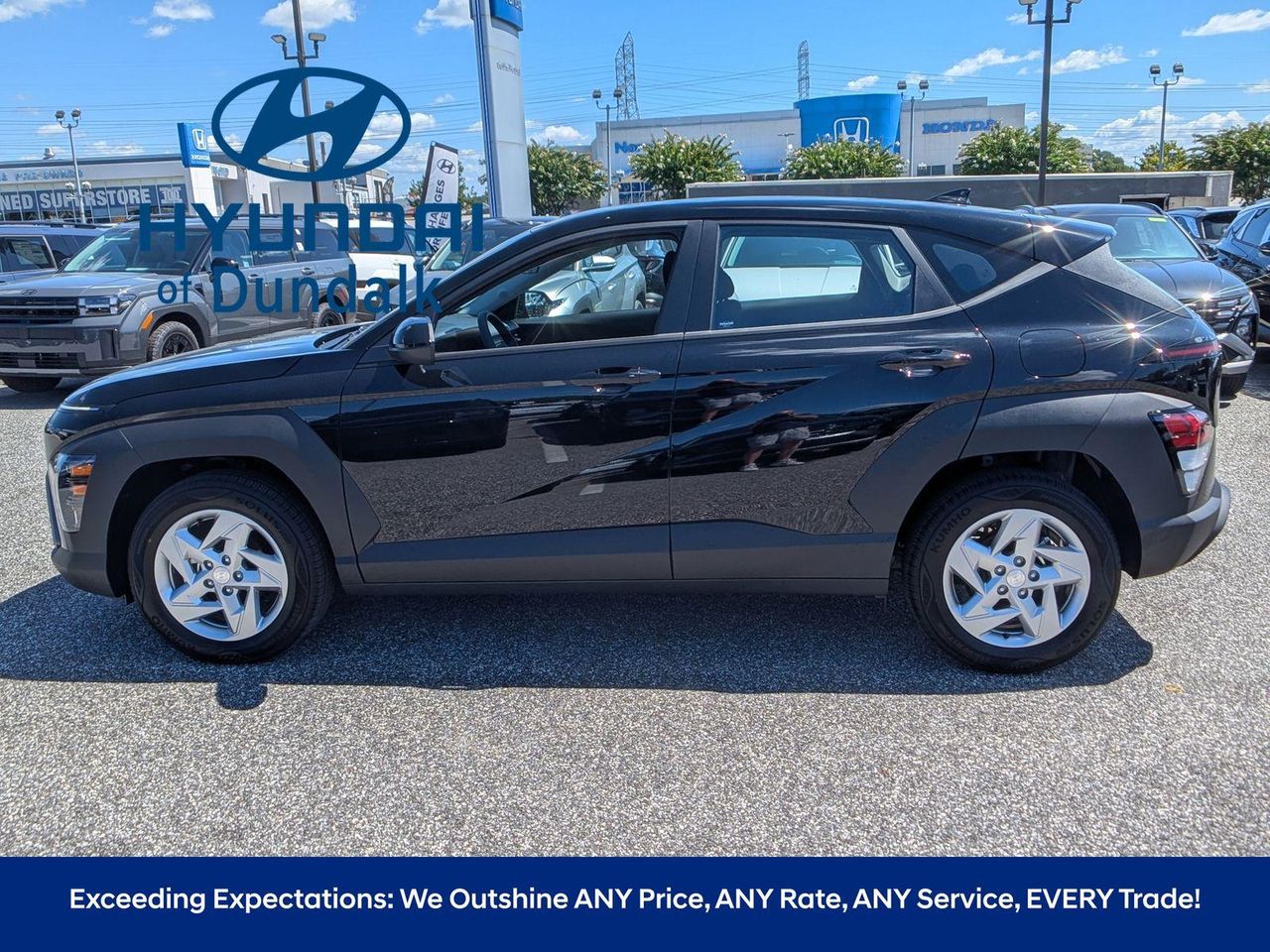 2026 Hyundai Kona SE photo 3