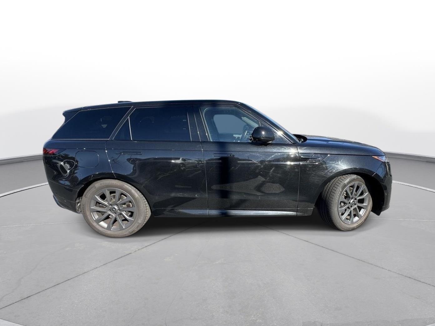 2024 Land Rover Range Rover Sport SE photo 4