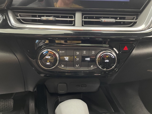 2025 Chevrolet Trax photo 4