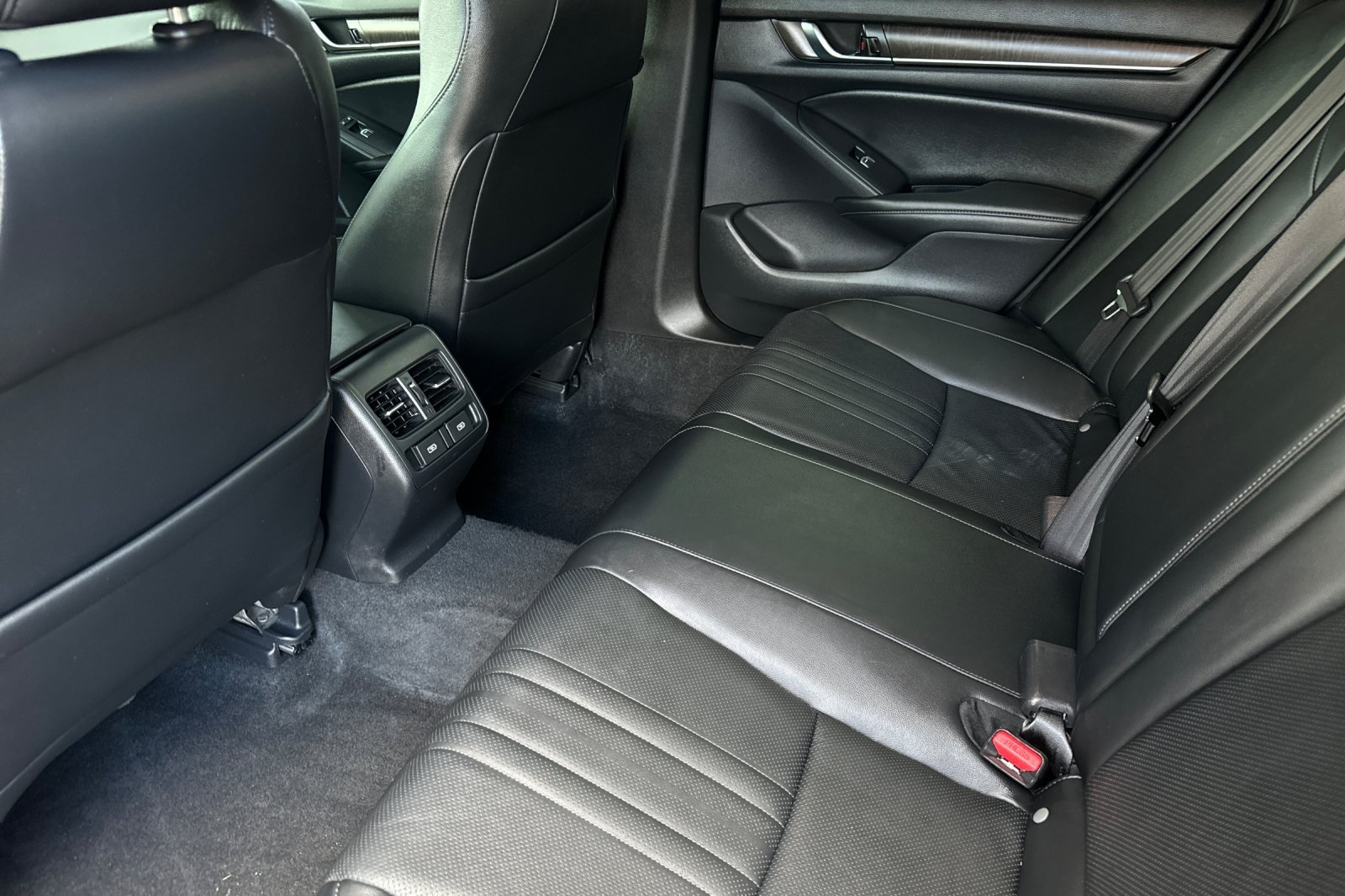 2022 Honda Accord EX-L photo 13