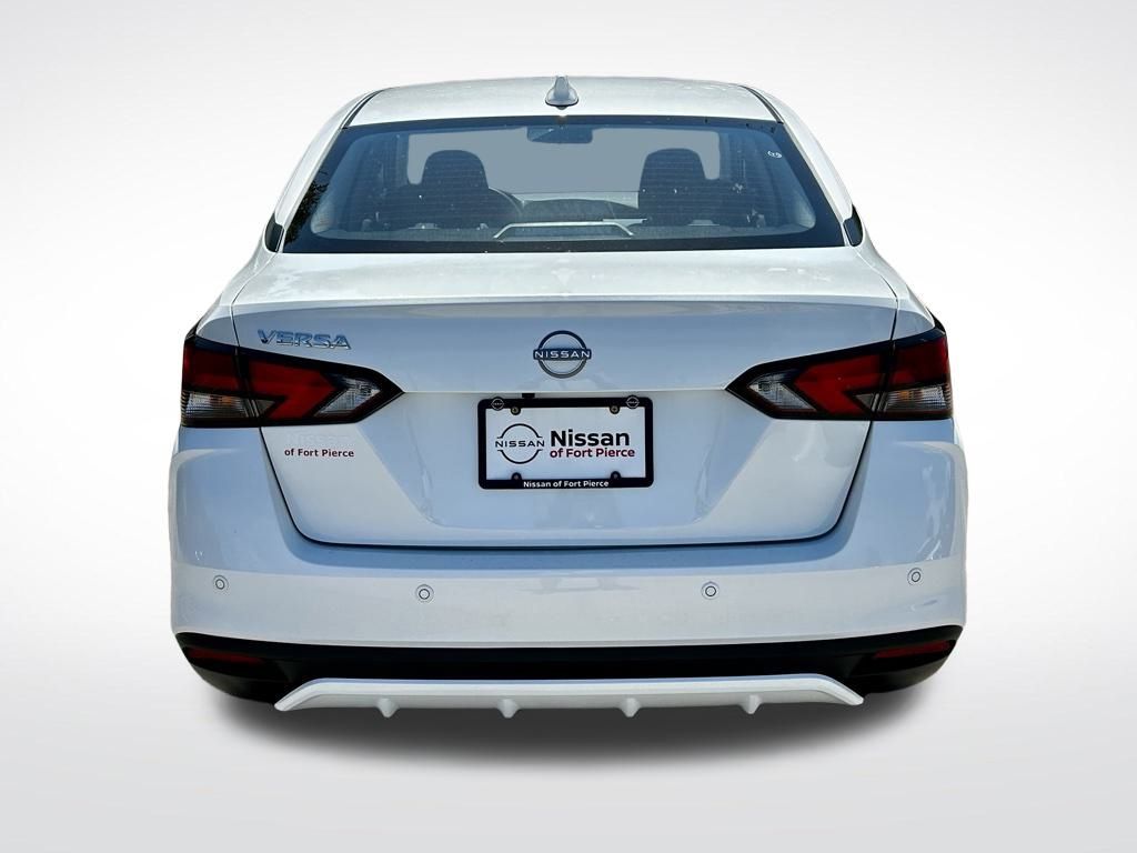 2025 Nissan Versa SV photo 5