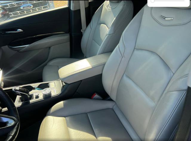 2020 Cadillac XT4 Premium Luxury photo 3