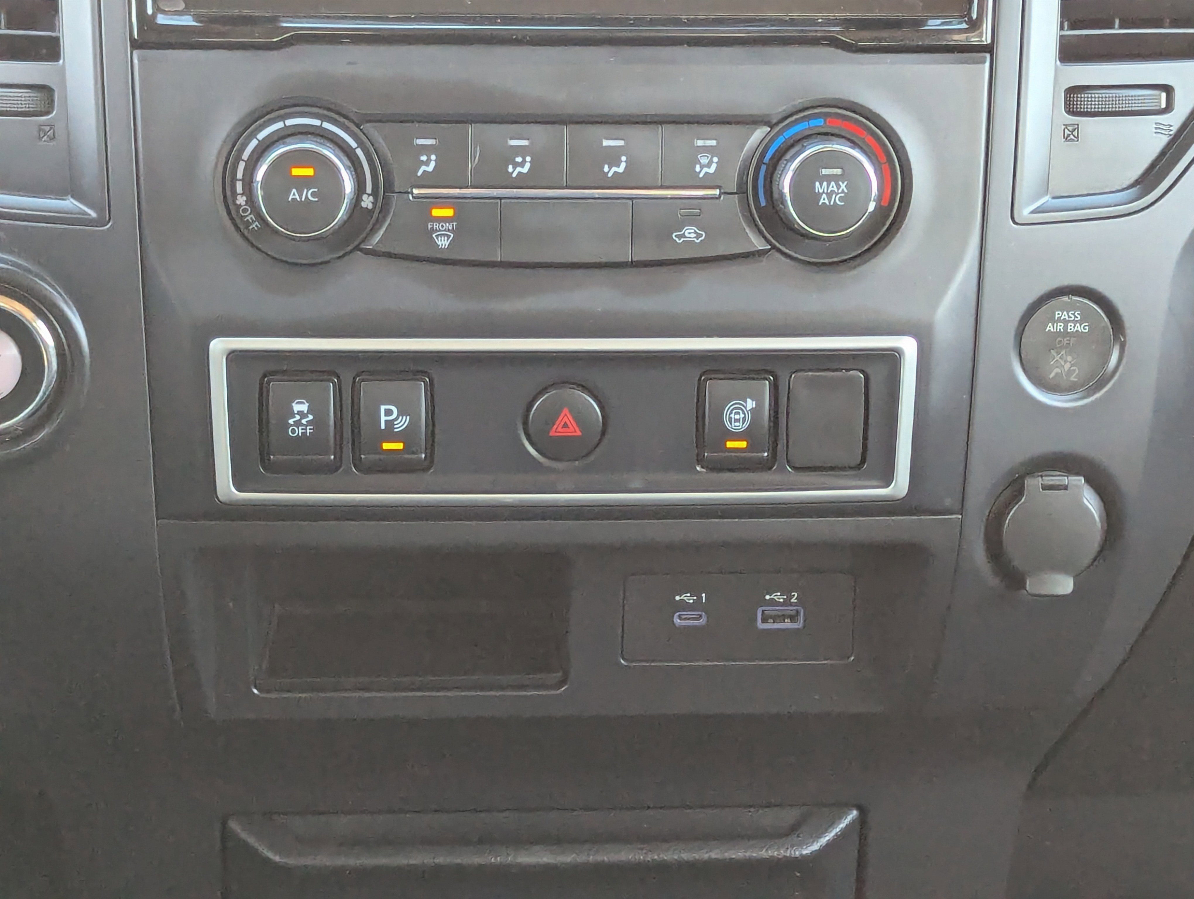 2020 Nissan Titan S photo 4