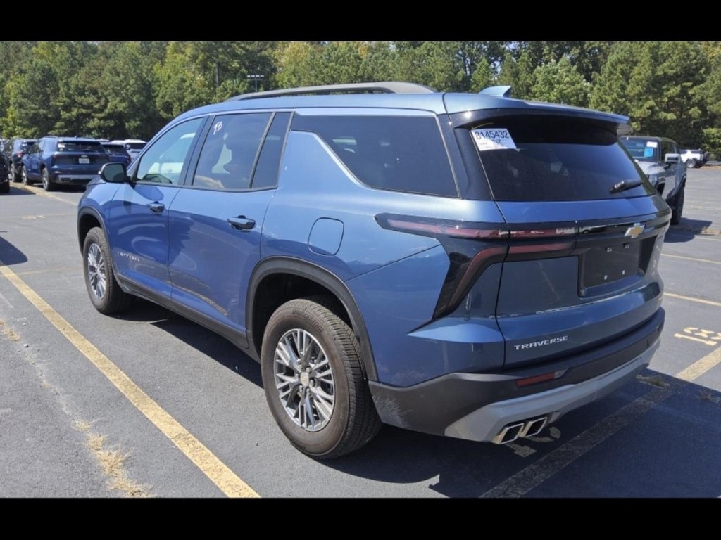 2025 Chevrolet Traverse photo 6
