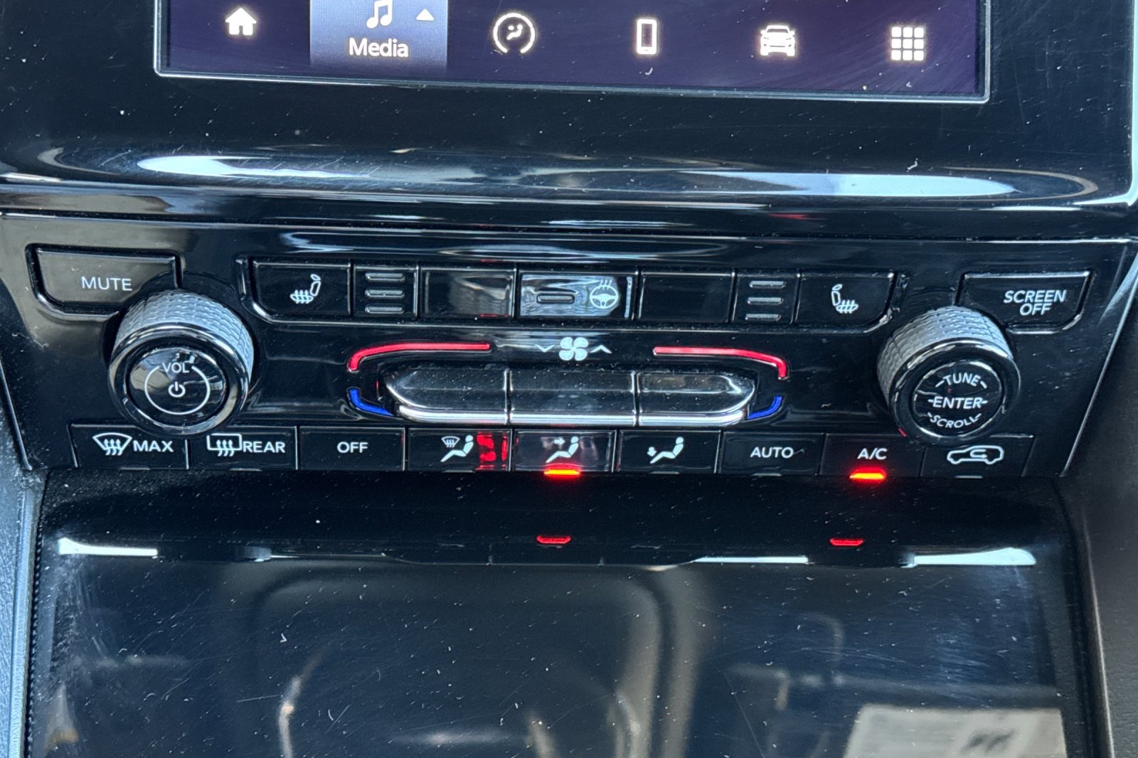 2024 Jeep Grand Cherokee Altitude photo 20